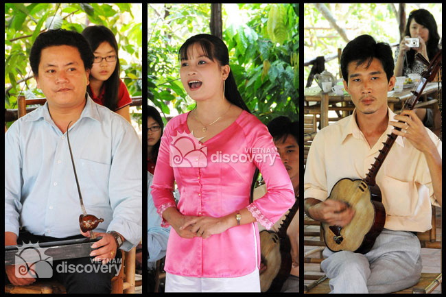 Amateur music performance in Mekong Delta - South Vietnam Tour