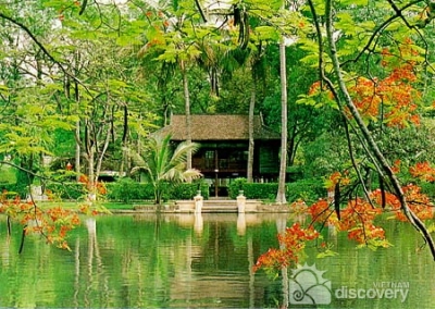 Ho Chi Minh's Residence - Hanoi City Tours
