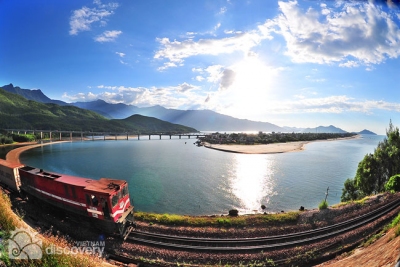 Train through Hai Van Pass in Vietnam - Vietnam Tours