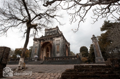 Entrance of King Tu Duc's Tomb - Hue Day Trip