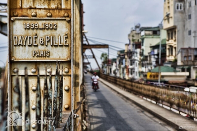 Legendary Long Bien Bridge - Hanoi Tour