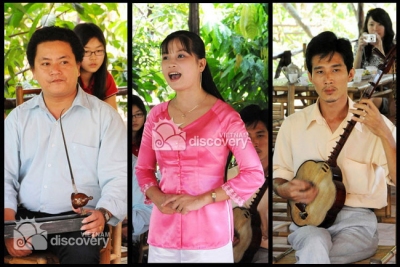 Amateur music performance in Mekong Delta - South Vietnam Tour