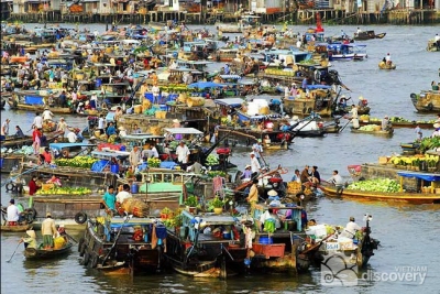 Cai Rang Floating Market in Mekong Delta - Short