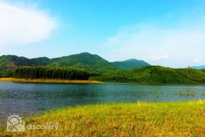Stunning beauty of Thac Ba Lake in Yen Bai - Tours in Vietnam