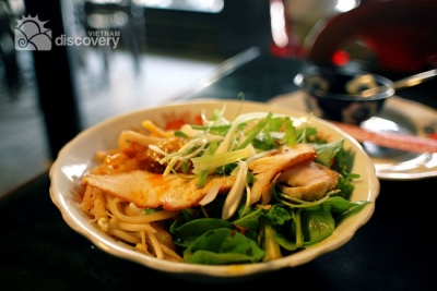 Cao Lau Hoi An Things to eat when traveling to Vietnam - Vietnam Gourmet Tour