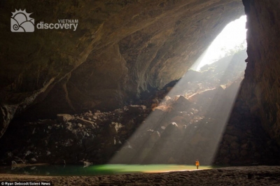 Inside Son Doong Cave - Quang Binh Vietnam central tour
