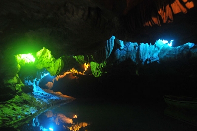 Inside the Paradise Cave - Quang Binh cave tour in Vietnam