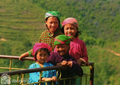 Ethnic people in Ba be - Vietnam northwest tour