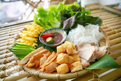 Bun Dau Phat Loc Hang Bac Street - Hanoi cuisine tour