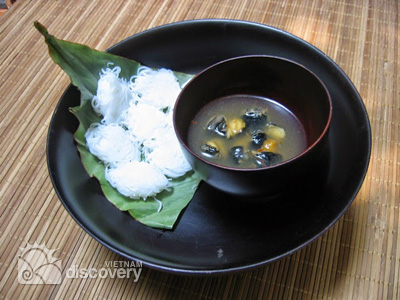 Bun Oc Nguoi O Quan Chuong - Hanoi cuisine tour