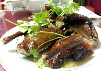 Roasted pigeon at Ta Hien - Hanoi delicious cuisine tour