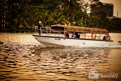 Explore Cu Chi Tunnels by speedboat - Cu Chi tours