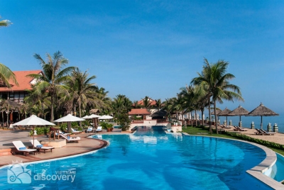 Beautiful resort beside Cua Dai Beach - Hoi an travel