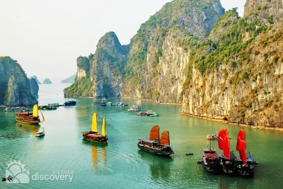 Halong Bay Overview 14 - Halong tours from Hanoi