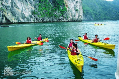Interesting kayaking in Halong - Halong tours in Vietnam from Hanoi